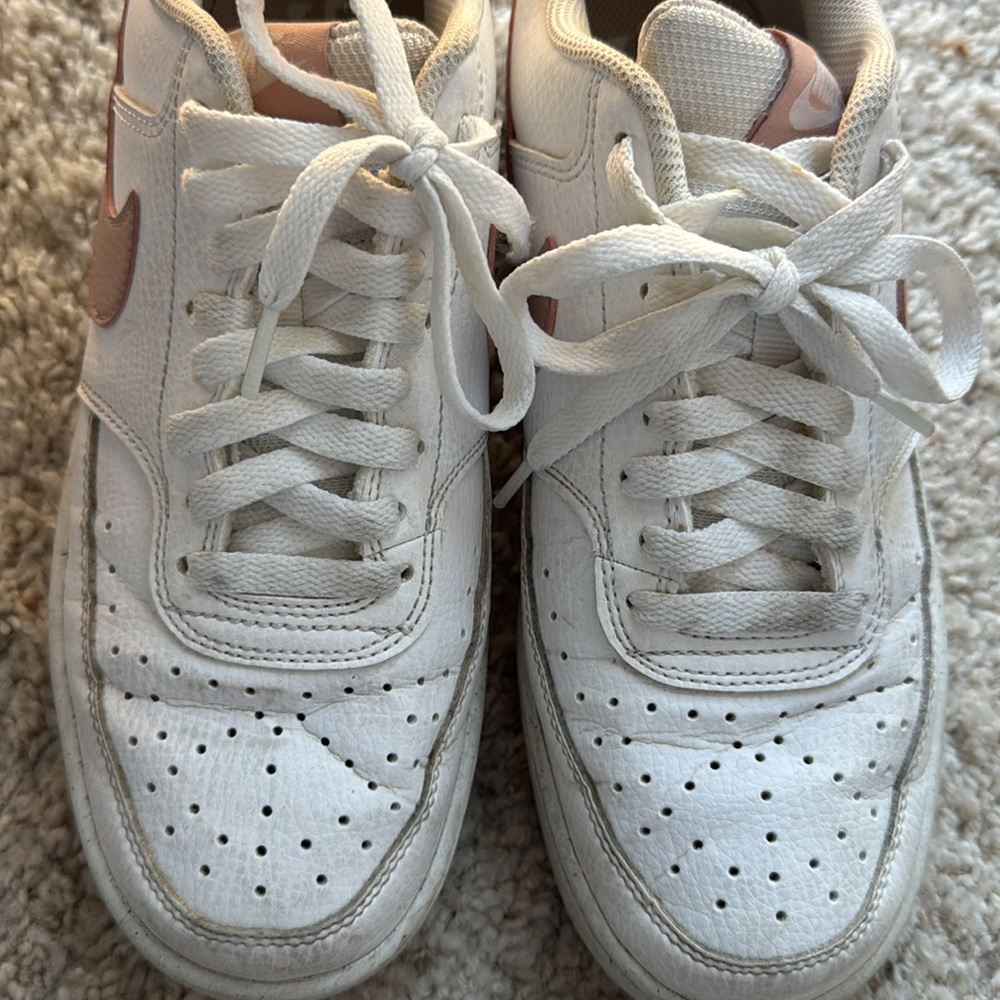 Women’s size 9 Nike shoes